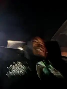 MRHANDSOME3800 online show from 10-28-25, 04:02