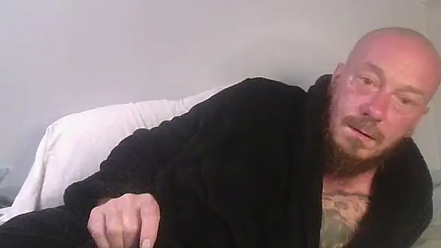 Snapshot of deepinnnnn chatting on 10-19-25, 05:43 deepinnnnn online show from 10-19-25, 05:43