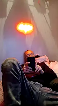 Snapshot of deepinnnnn chatting on 03-19-25, 02:37 deepinnnnn online show from 03-19-25, 02:37