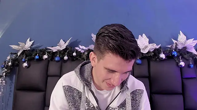 MikaelSlow online show from 11-27-25, 04:13