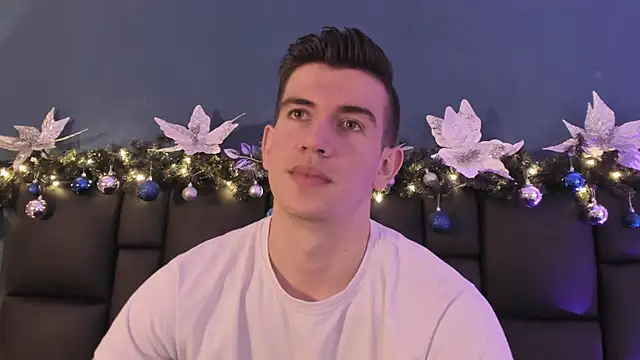 MikaelSlow online show from 12-21-25, 05:53