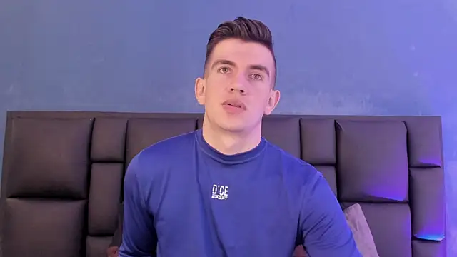 MikaelSlow online show from 01-17-26, 04:27