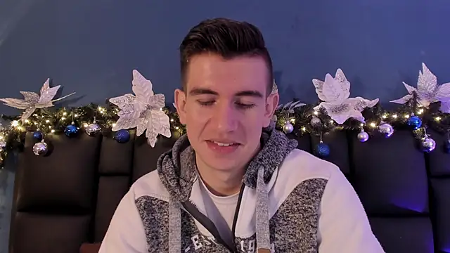 MikaelSlow online show from 12-05-25, 03:27