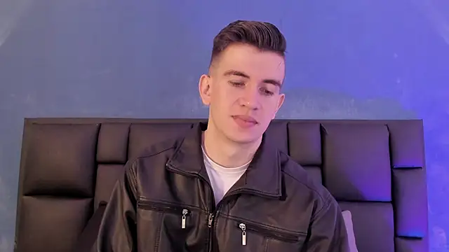 MikaelSlow online show from 01-15-26, 04:38