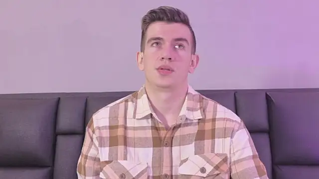 MikaelSlow online show from 04-04-26, 03:29