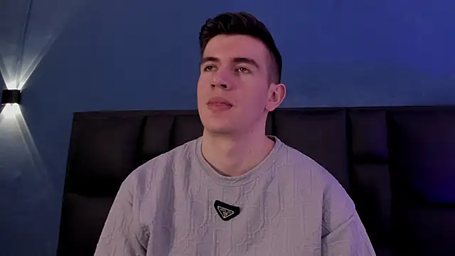 MikaelSlow online show from 11-22-25, 04:00