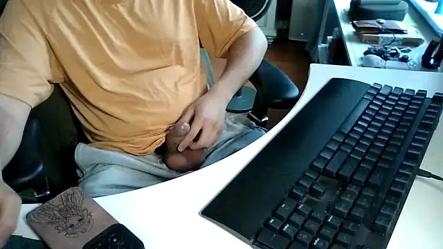 big-pig online show from 06-13-26, 07:06