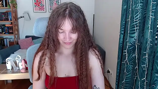 Snapshot of kenzie_x chatting on 06-26-26, 06:30 kenzie x online show from 06-26-26, 06:30