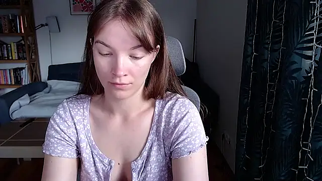Snapshot of kenzie_x chatting on 07-20-26, 04:20 kenzie x online show from 07-20-26, 04:20