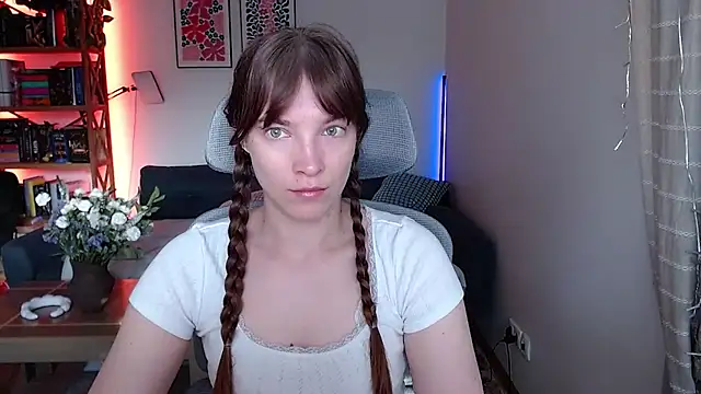Snapshot of kenzie_x chatting on 06-18-26, 04:22 kenzie x online show from 06-18-26, 04:22