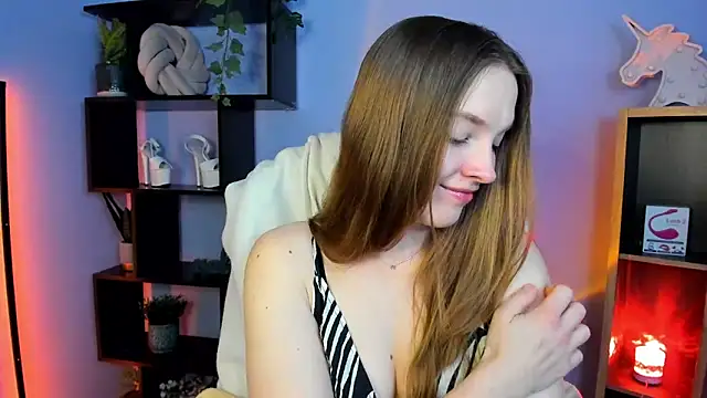 Snapshot of kenzie_x chatting on 03-05-25, 08:43 kenzie x online show from 03-05-25, 08:43