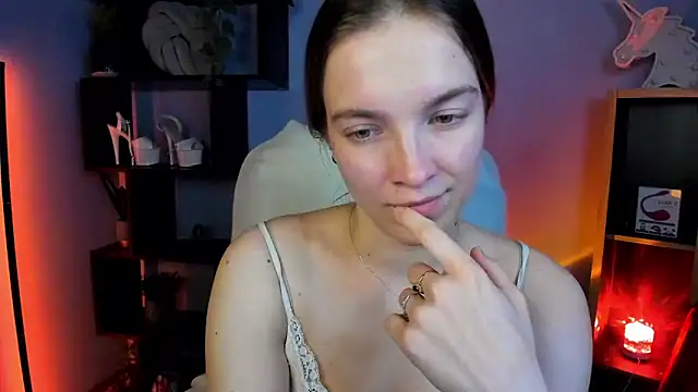 Snapshot of kenzie_x chatting on 03-12-25, 11:54 kenzie x online show from 03-12-25, 11:54