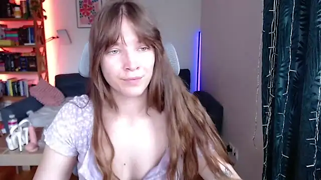 Snapshot of kenzie_x chatting on 07-07-26, 06:47 kenzie x online show from 07-07-26, 06:47