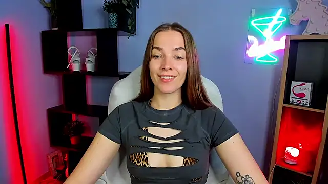 Snapshot of kenzie_x chatting on 10-16-25, 06:32 kenzie x online show from 10-16-25, 06:32