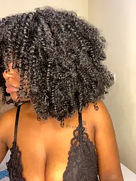 Snapshot of Sugar_plum44 chatting on 12-19-25, 03:25 Sugar plum44 online show from 12-19-25, 03:25