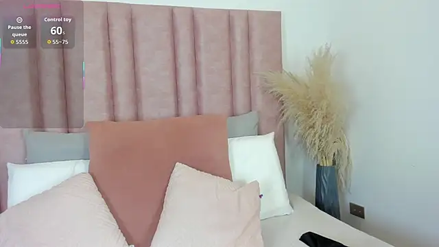 im alejandra  online show from 09-20-25, 12:15