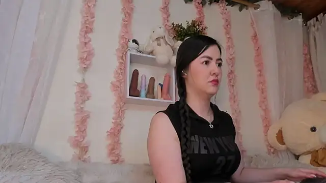 Idara and Edahi01 online show from 03-19-26, 12:21