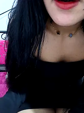 Snapshot of Fatina111 chatting on 03-19-26, 04:23 Fatina111 online show from 03-19-26, 04:23