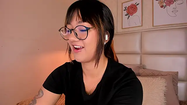 Aily Yozuko online show from 12-05-25, 02:32