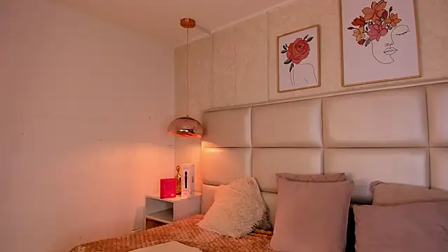 Aily Yozuko online show from 09-20-25, 03:00