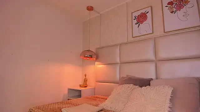 Aily Yozuko online show from 10-27-25, 02:45