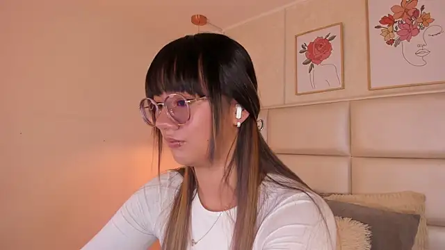 Aily Yozuko online show from 03-25-26, 02:33