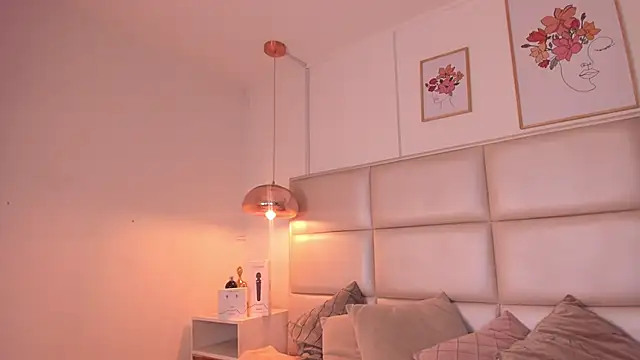 Aily Yozuko online show from 03-18-25, 02:51