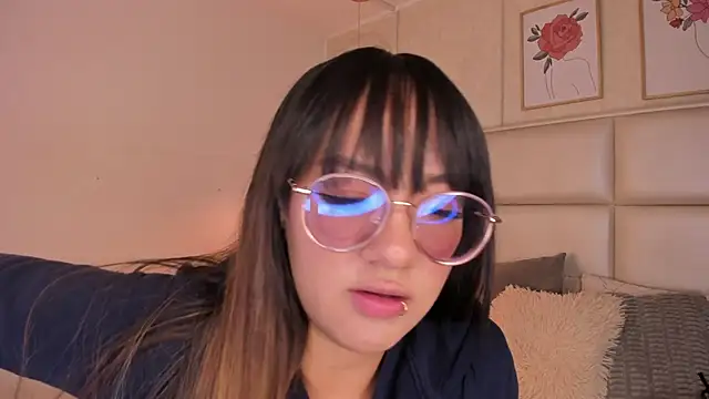 Aily Yozuko online show from 04-24-26, 02:35