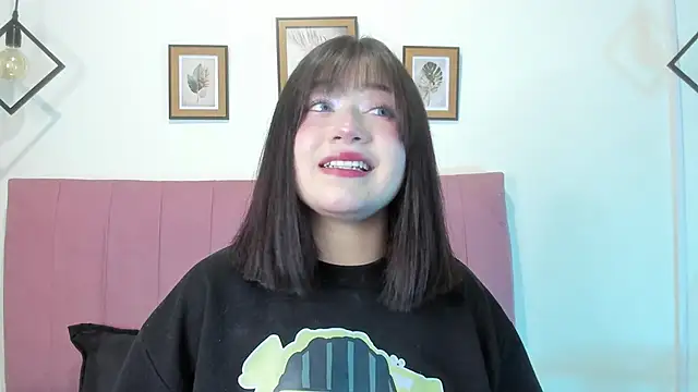 GENNESIS LOVE online show from 11-19-25, 03:50