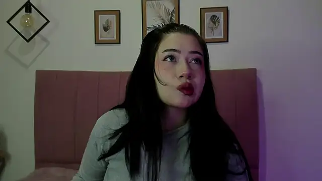 GENNESIS LOVE online show from 11-05-25, 03:31