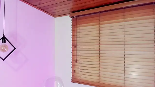 GENNESIS LOVE online show from 12-23-25, 04:12