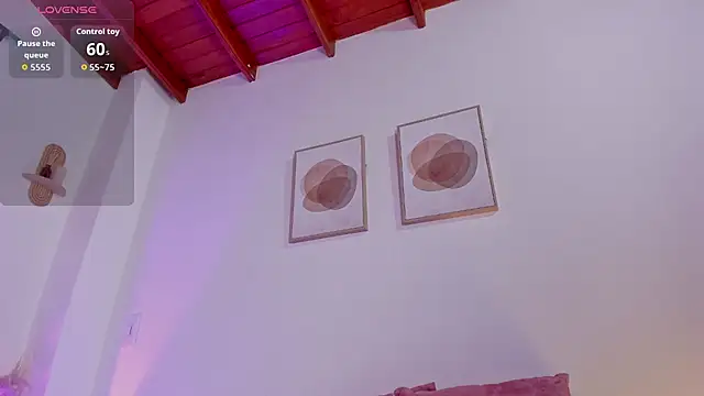 Snapshot of Mia_222 chatting on 10-18-25, 10:50 Mia 222 online show from 10-18-25, 10:50