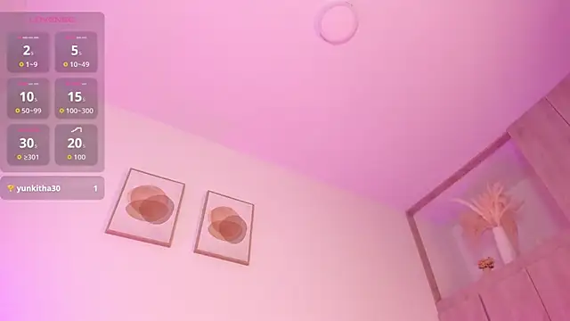 Mia 222 online show from 03-10-26, 10:52