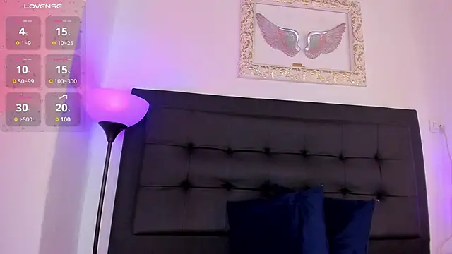 Snapshot of Mia_222 chatting on 02-27-25, 11:28 Mia 222 online show from 02-27-25, 11:28