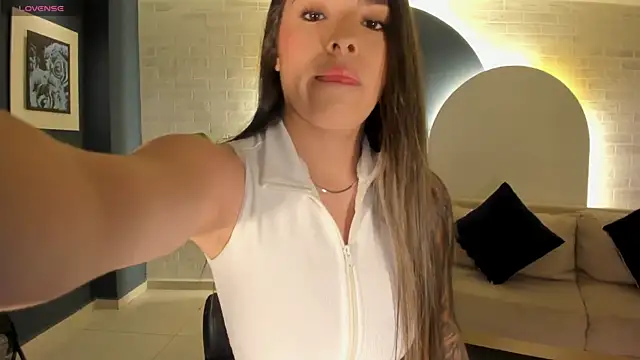 DonnaStonne online show from 09-26-25, 03:57