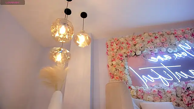 DonnaStonne online show from 03-10-25, 08:17