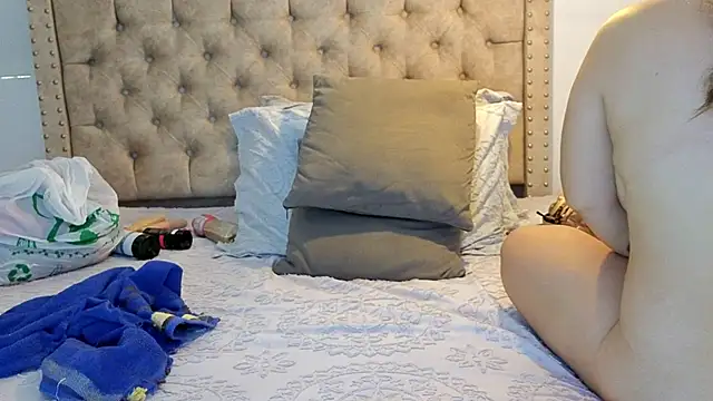 Snapshot of Anya_Texas chatting on 02-12-26, 09:14 Anya Texas online show from 02-12-26, 09:14