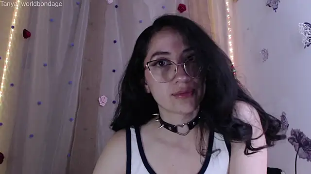 Snapshot of Tanya_WorldBondage chatting on 06-05-26, 12:15 Tanya WorldBondage online show from 06-05-26, 12:15