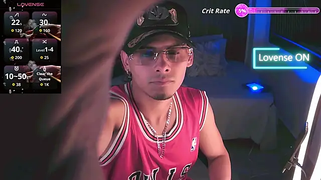 Snapshot of _white_fox_1 chatting on 09-23-25, 10:39 white fox 1 online show from 09-23-25, 10:39