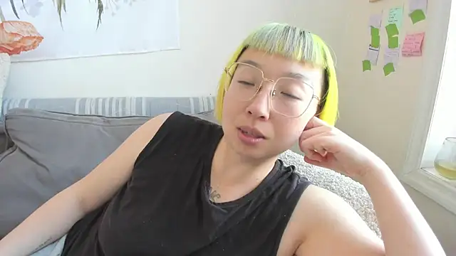 luxgray online show from 04-10-26, 06:48