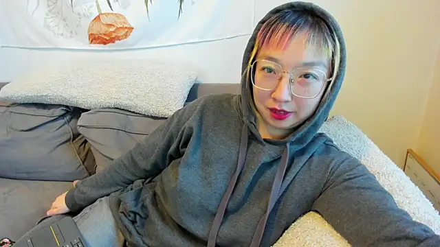 Snapshot of luxgray chatting on 01-30-25, 09:58 luxgray online show from 01-30-25, 09:58