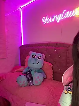 Snapshot of YovngBaby chatting on 02-16-26, 05:50 YovngBaby online show from 02-16-26, 05:50