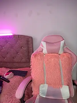 YovngBaby online show from 10-26-25, 09:48