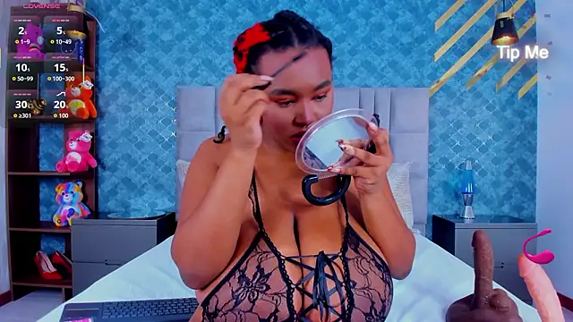 NiiaMoore online show from 02-05-26, 09:10