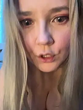 nymferatu online show from 02-18-25, 07:19