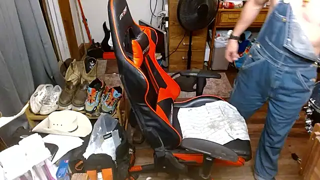 tongueispowerr6d9 online show from 06-11-26, 04:53