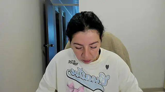 Snapshot of Im_coco chatting on 04-29-26, 12:31 Im coco online show from 04-29-26, 12:31
