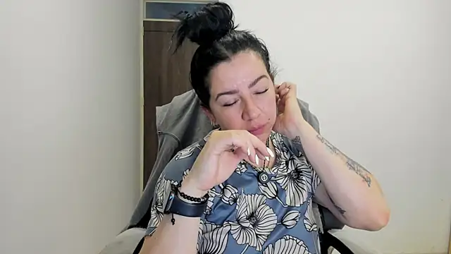 Snapshot of Im_coco chatting on 05-09-26, 11:30 Im coco online show from 05-09-26, 11:30