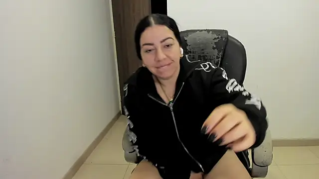 Snapshot of Im_coco chatting on 05-02-26, 11:32 Im coco online show from 05-02-26, 11:32