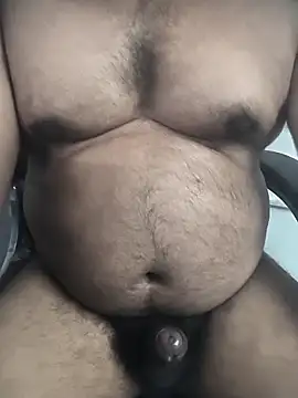 jasenjohn19 online show from 02-12-26, 05:02